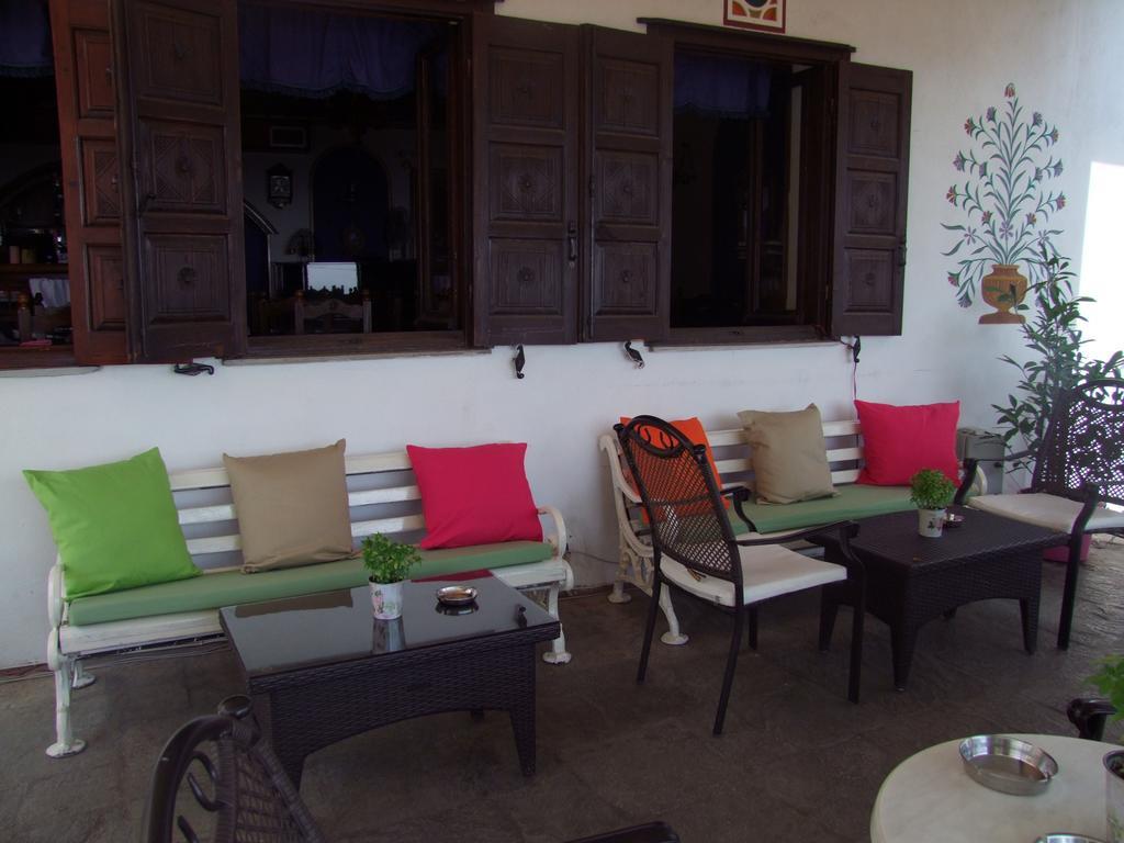 Mansion Theodora Hotel Makrinitsa Bagian luar foto